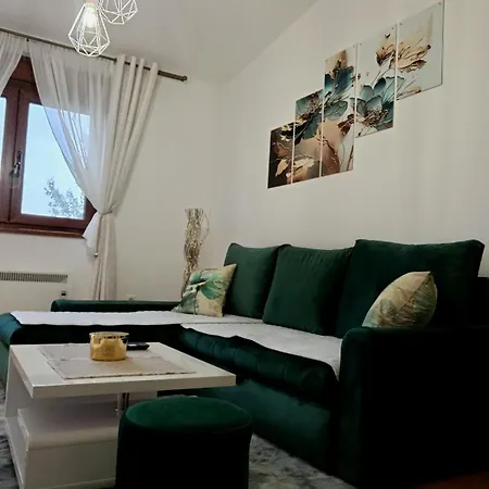 Apartman Golden Clover 33 *