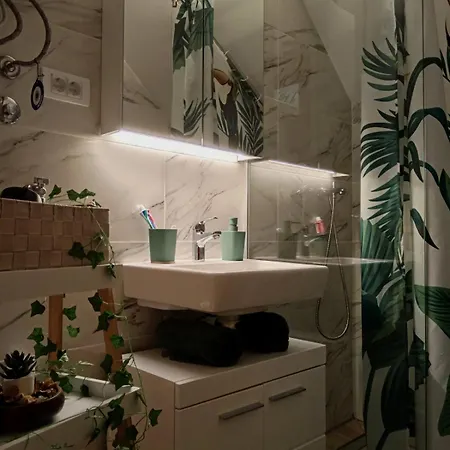 Apartment Golden Clover 33 *