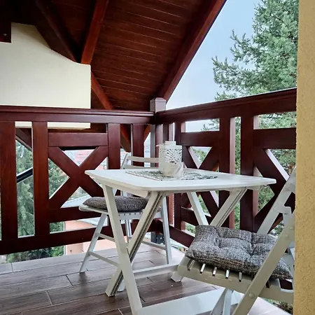 Golden Clover 33 דירה *